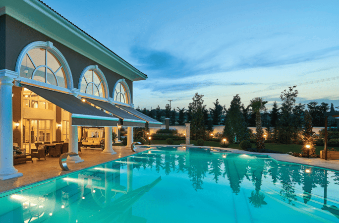 High-Performance Retractable Awnings for Homes & Commercial Spaces in the UAE