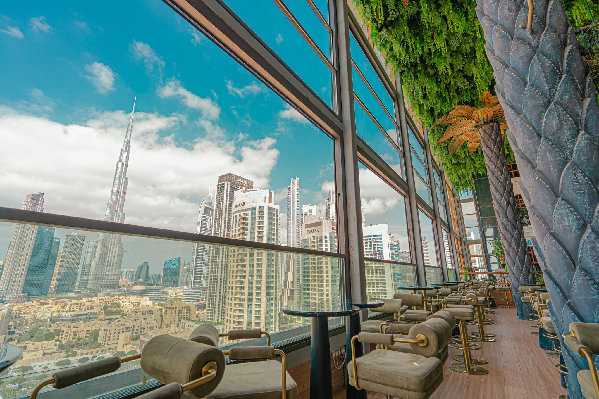 Glass Parapet Systems for Hotels and Resorts